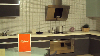 COMPREX - Cucina in laminato lucido cm 390 x 240 Offerta internet € 5.280 (listino 9.940€ sconto 47%)  